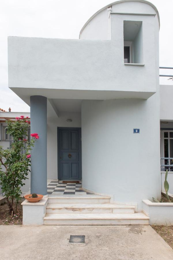 Met & Kas Corner Spacious House With Countryard Apartment