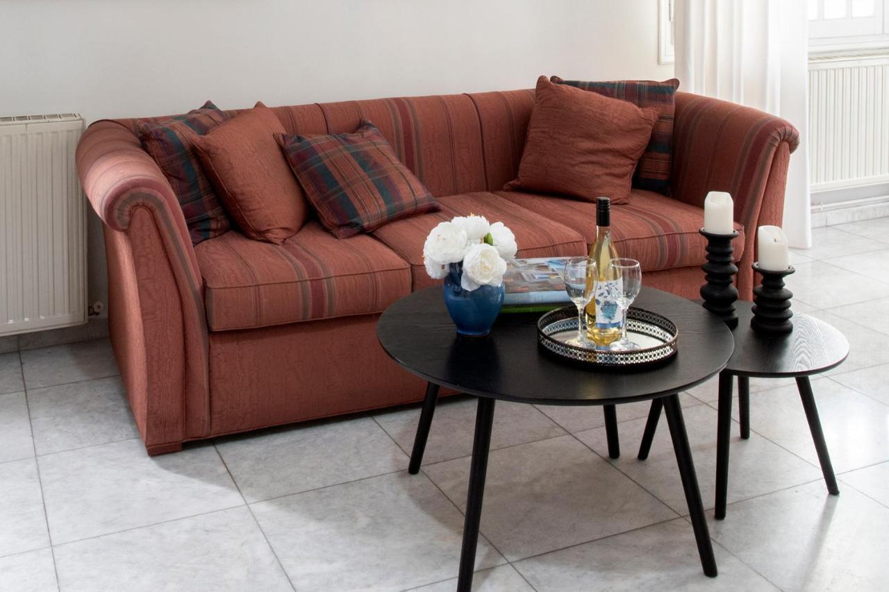 Met & Kas Corner Spacious House With Countryard Apartment Volos